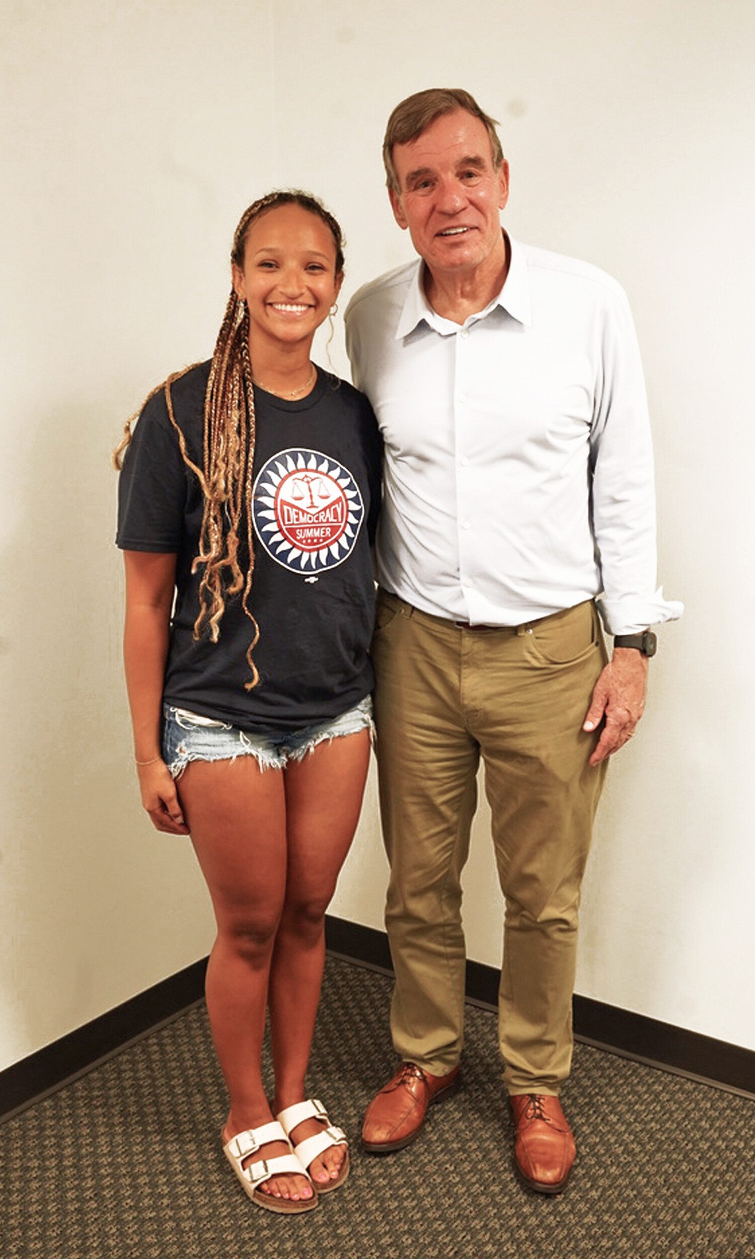 960x1600-Intern-1.jpg